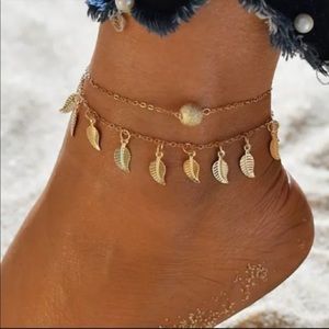 Leaf gold toned ankle chain